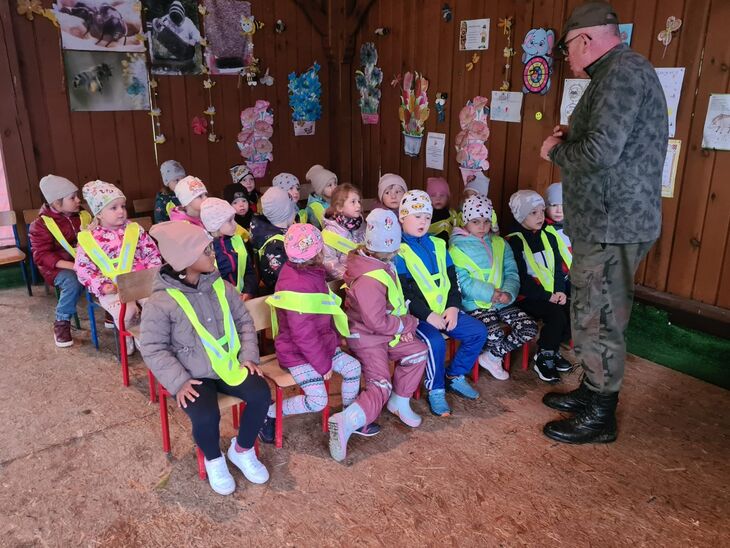 Dzieci z grupy Śnieżynki i Bąbelki w Wilczej