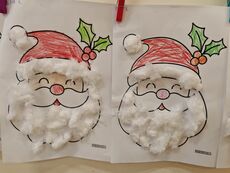 kolorowe zimowe prace dzieci z waty