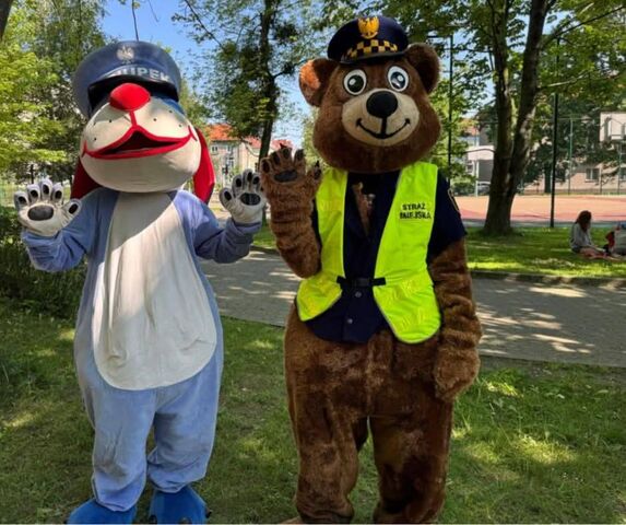 misie przebierańce - straż miejska oraz policja