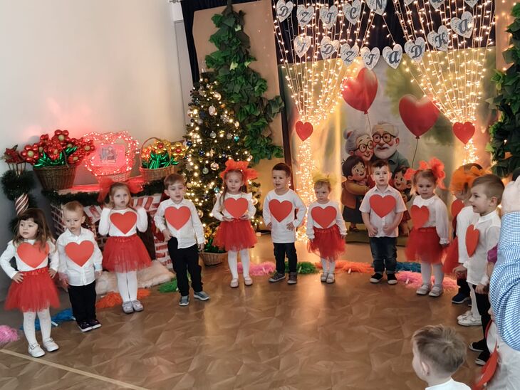 Słoneczka podczas występu dla babcini dziadka