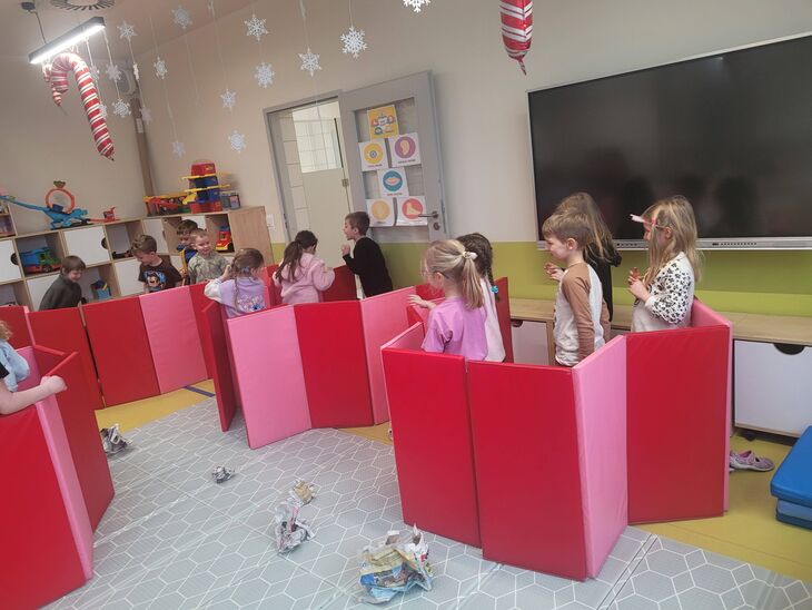 Iskierki podczas zabawy w bazy